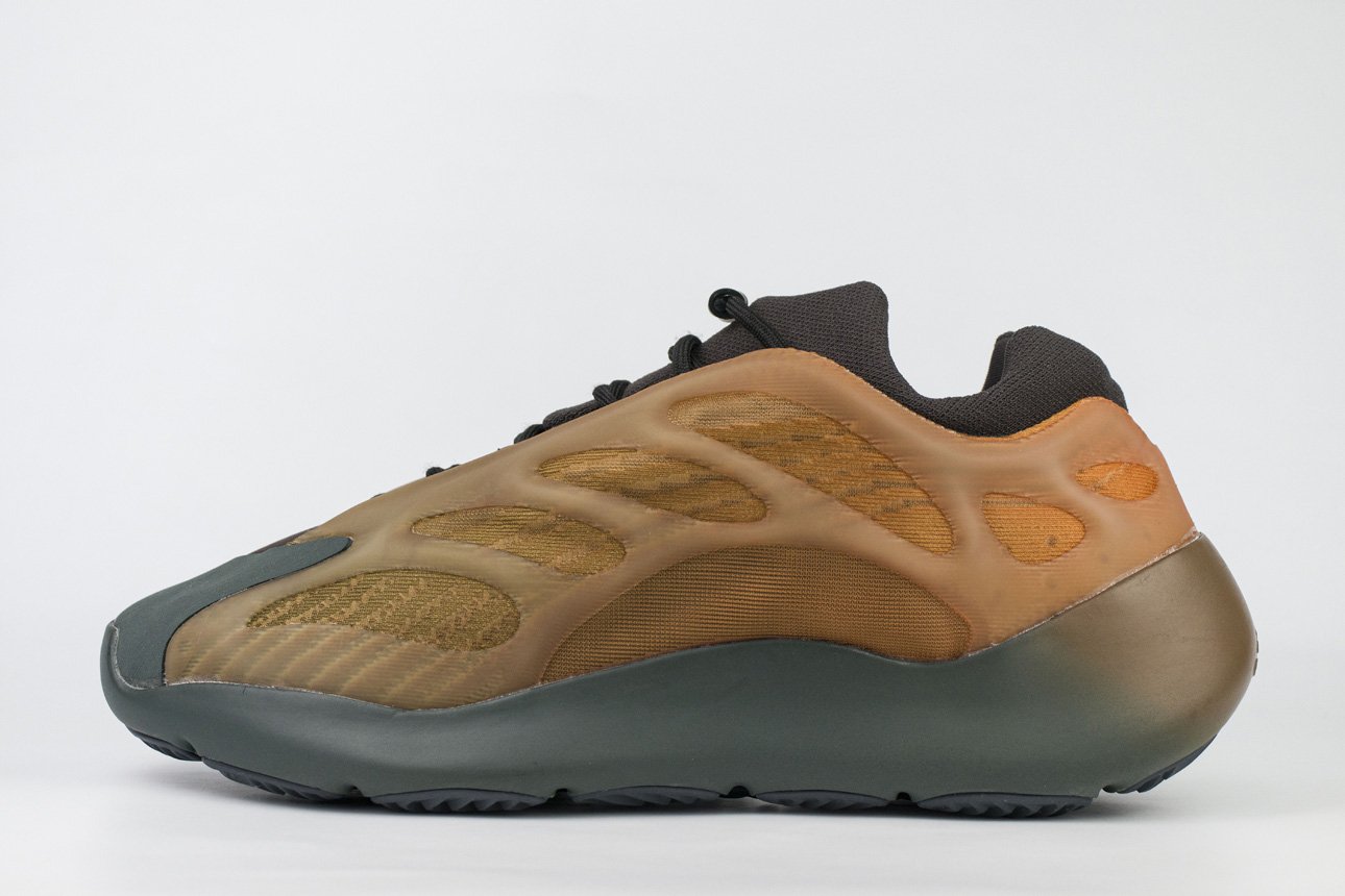 Adidas Yeezy Boost 700 v3 Copper Fade orange KEDRED